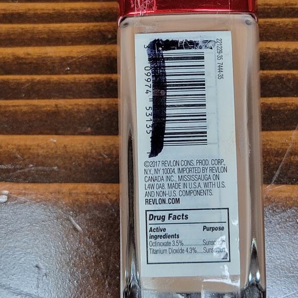 REVLON AGE DEFYING 3X Liquid Foundation SPF 20 - 35 NATURAL BEIGE✨️NEW✨️ - Picture 4 of 8